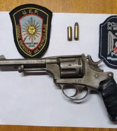 policiales-mendoza-arma-detenidos-godoy-cruz-arma-44