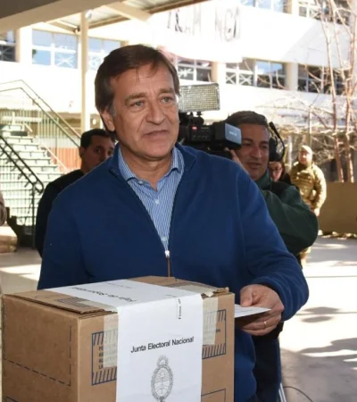 suarez-paso-2019-mendoza-voto-escuela-2