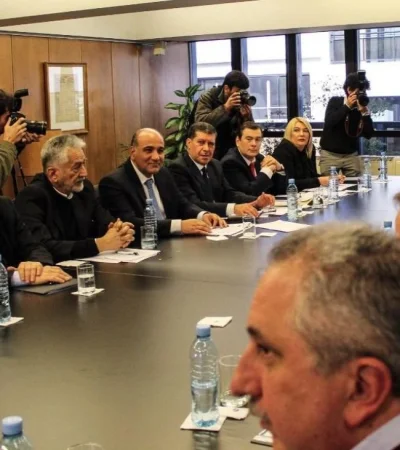 gobernadores-de-provincias-van-a-la-corte-suprema-para-reclamar-contra-las-medidas-de-macri-tras-las-paso-2019-