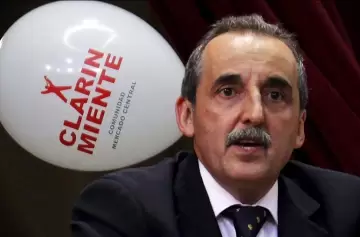 Roberto Navarro contra Guillermo Moreno por sus gastos en redes