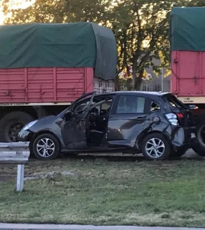 choque-las-heras-camion-auto