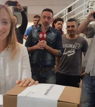 sagasti-eleccion-votos-escuela-fotos-video-5