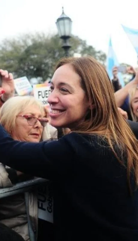 maria-eugenia-vidal-cumpleaños-marcha-de-apoyo