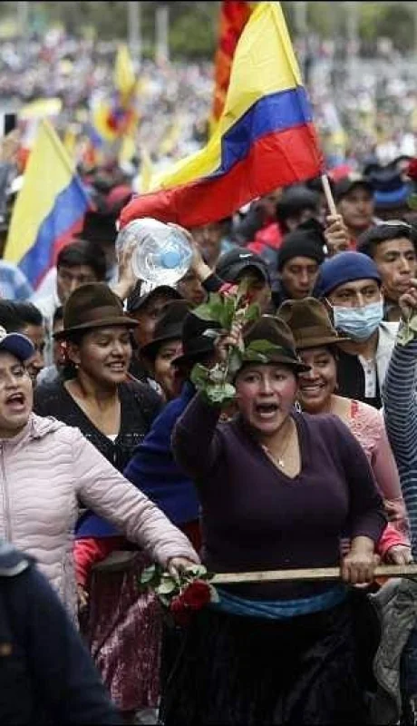 Ecuador-levantan-el-toque-de-queda-temporalmente-quito-lenin-moreno