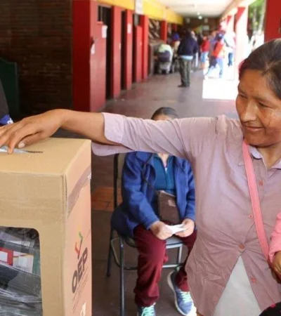 bolivia-bolivianos-votan-en-mendoza-elecciones-presidente-evo-morales