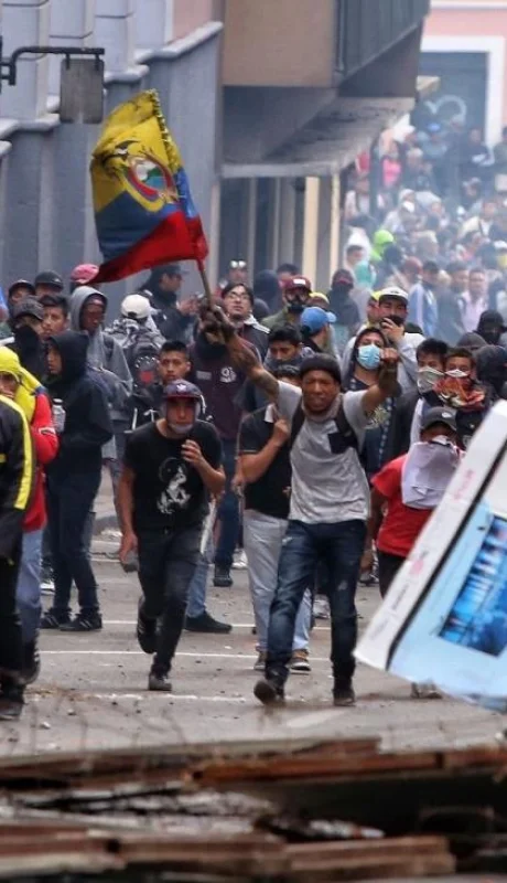ecuador-toque-de-queda-conflicto-crisis-disturbios-golpe-de-estado-que-es-2019-indigenas-7