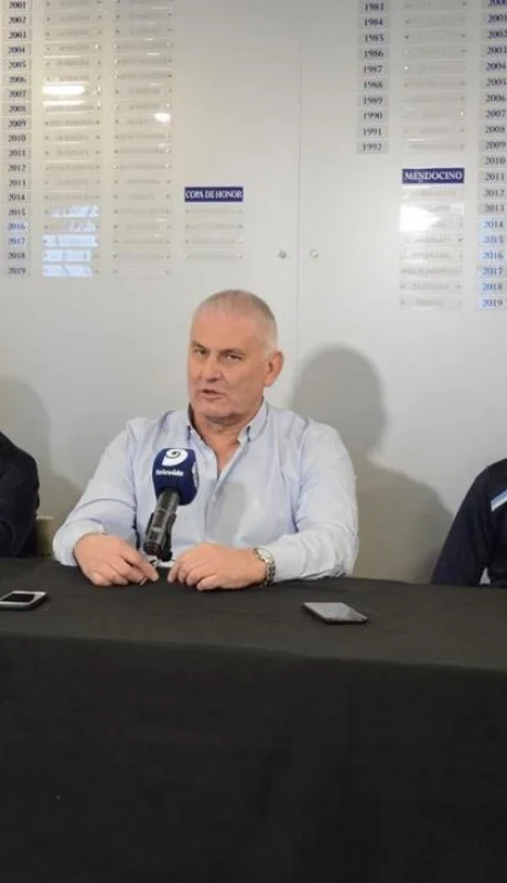 Mendoza-selección-conferencia