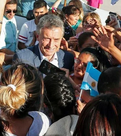 Mauricio-Macri-marcha