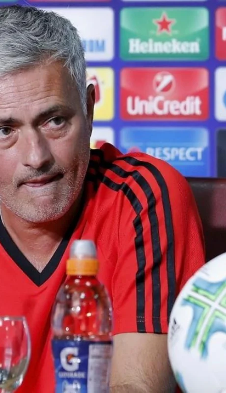 José--Mourinho-dt-tottenham