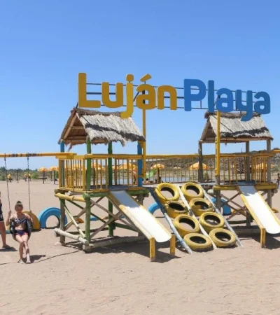 Parque-Infantil-en-Luján-Playa