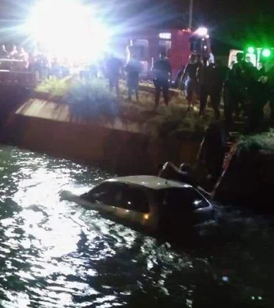 rescate-agua-auto-policías-ancianos