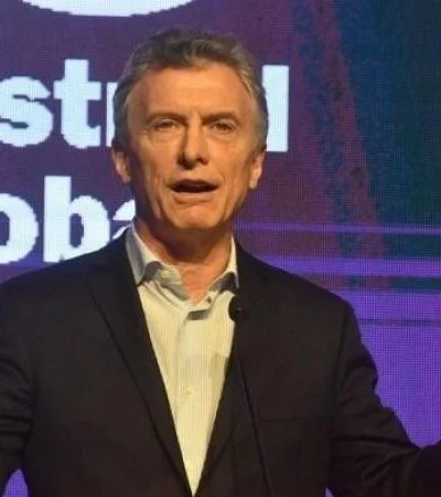Macri-2