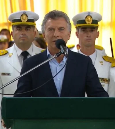 Mauricio-Macri-Gendarmería