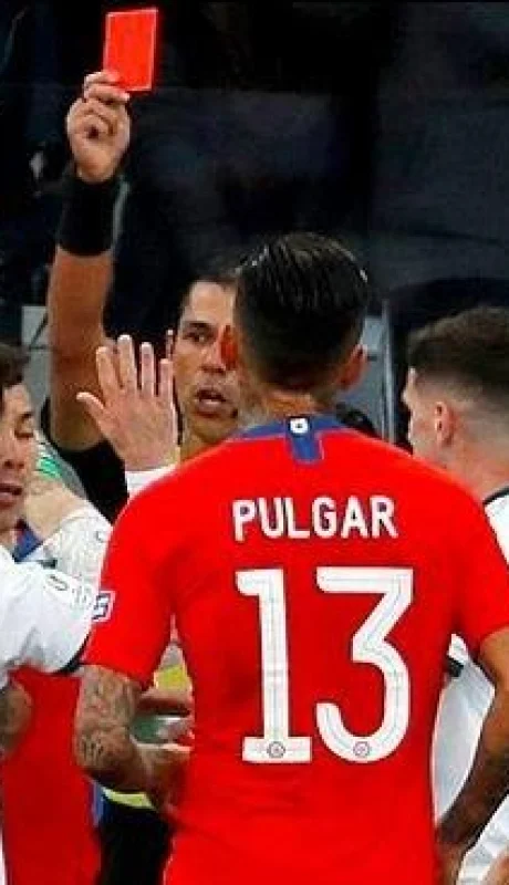 lionel-messi-gary-medel-expulsion-copa-america-brasil-2019-argentina-chile-tercer-puesto