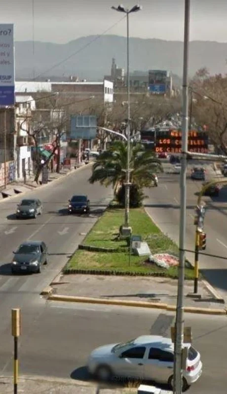 Entrada-a-la-ciudad-de-Mendoza