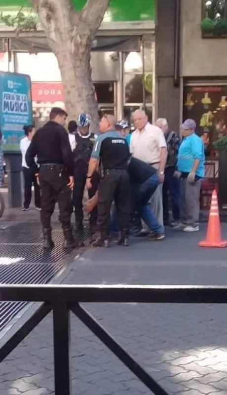 4ace9542-a041-42ac-911d-c8dd7afaa146