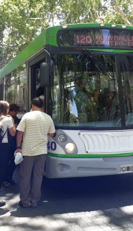 e71645ac-fe0b-40eb-b33c-5de130deb8b2