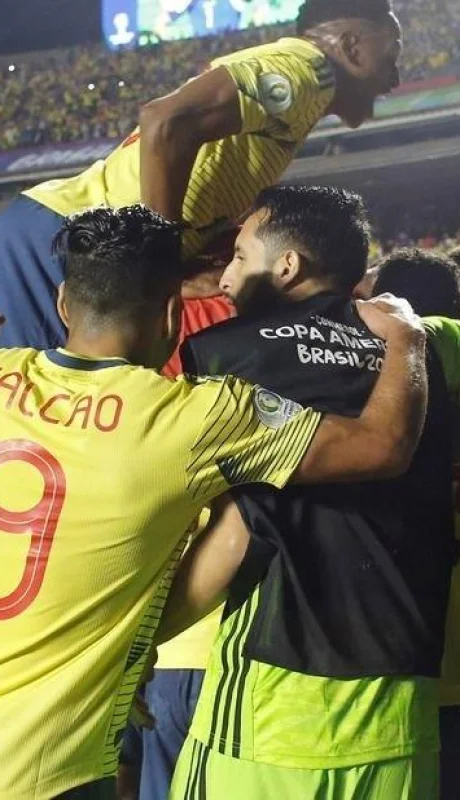 colombia-le-a-qatar-y-se-clasifico-a-cuartos-de-final-copa-america