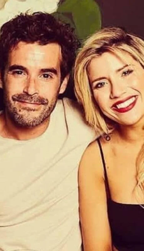 nicolas-cabre-laurita-fernandez-instagram-foto-radio-llamado-aire-2