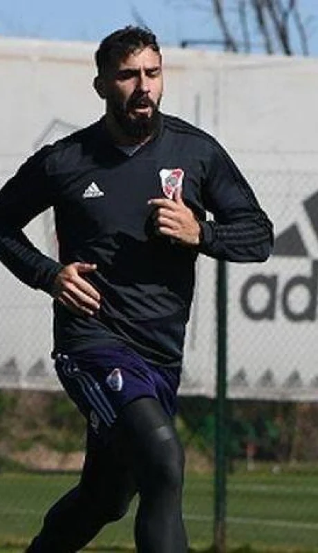 lucas-pratto-accidente-de-transito-ezeiza-entrenamiento-2019-motociclista