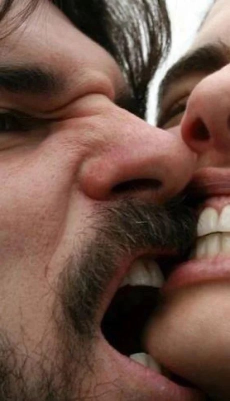 morder-pareja-significado-ternura-amor-3