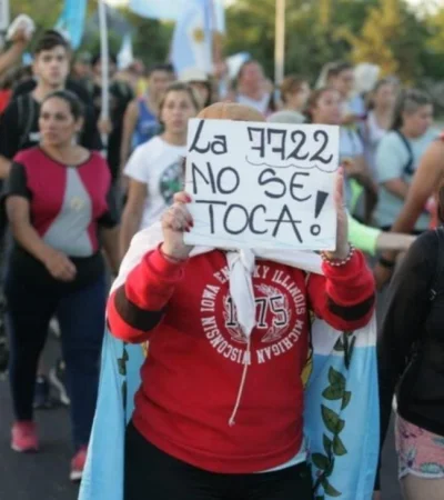 7722-marcha