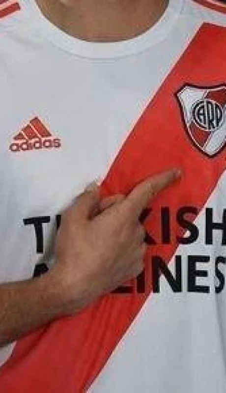 River-Plate-camiseta