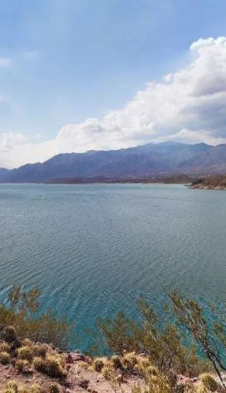 perilago-potrerillos-mendoza