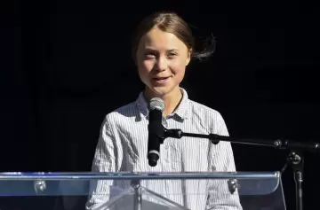 Greta Thunberg desafía a Israel desde una flotilla rumbo a Gaza: "No les tengo miedo"