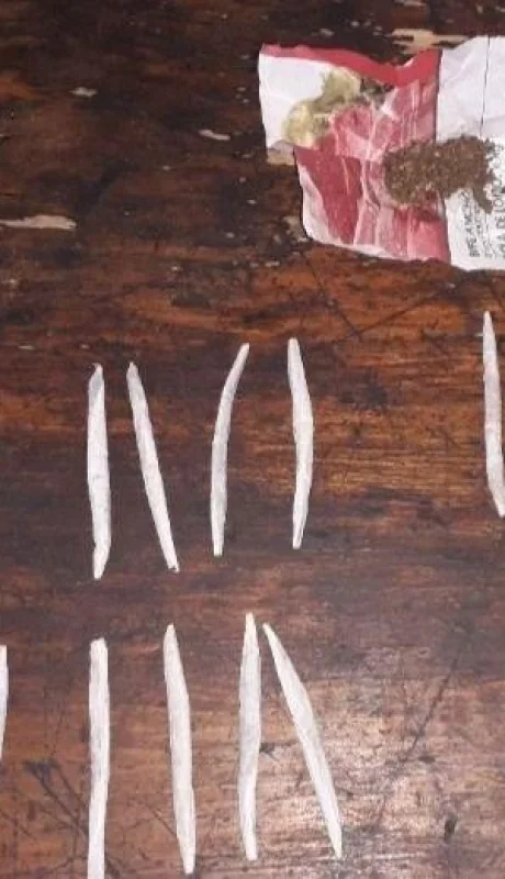 marihuana-cigarrillos-porros-droga-policiales