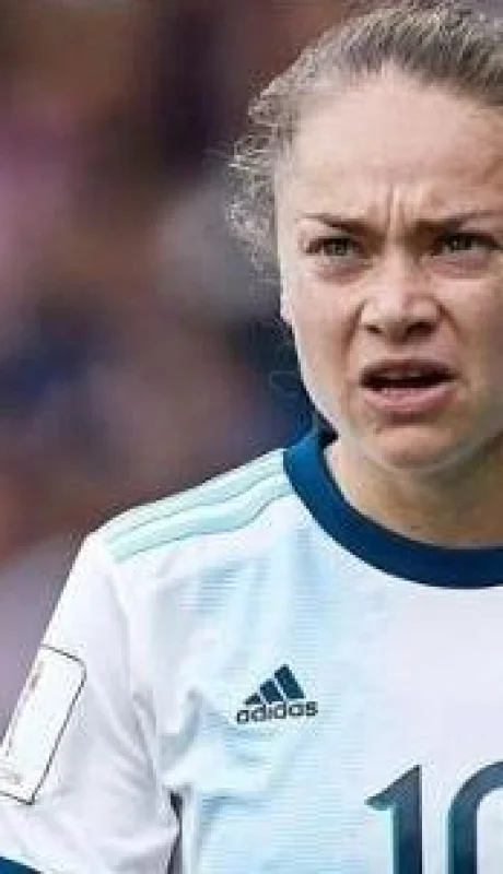 estefania-banini-escandalo-enojo-seleccion-femenina-argentina-de-futbol-juegos-panamericanos-lima-2019-renuncia-cuerpo-tecnico-y-entrenador-carlos-bor