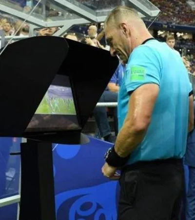 VAR