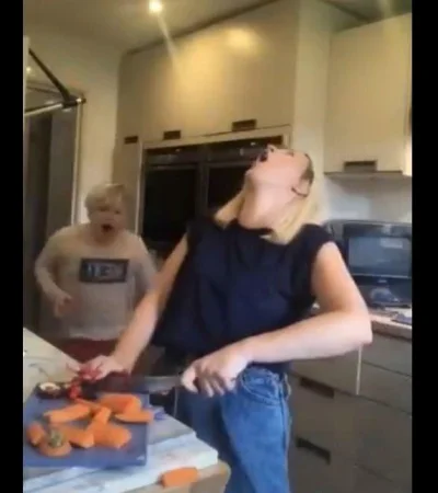 video-madre-dedo-corte-hijo