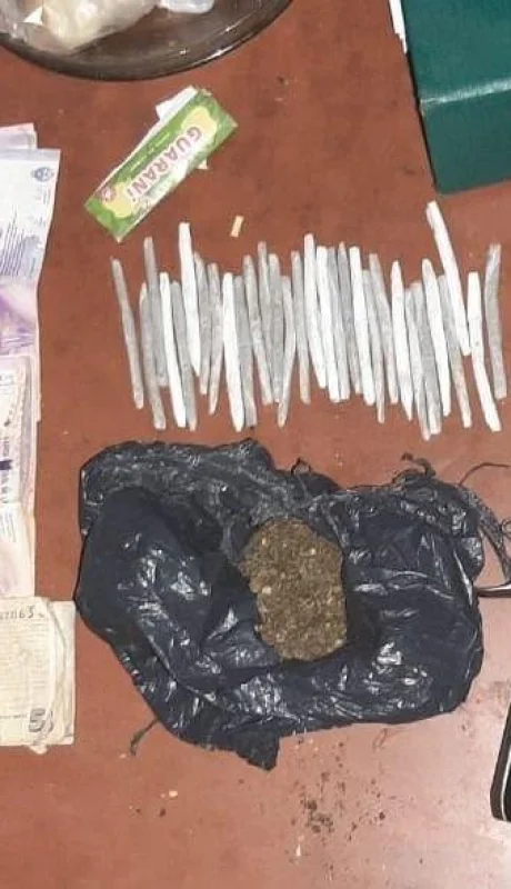 policiales-allanamientos-operativos-fotos-droga-armas-55