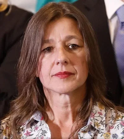 Sabina-Frederic-twitter-cuenta-hackers