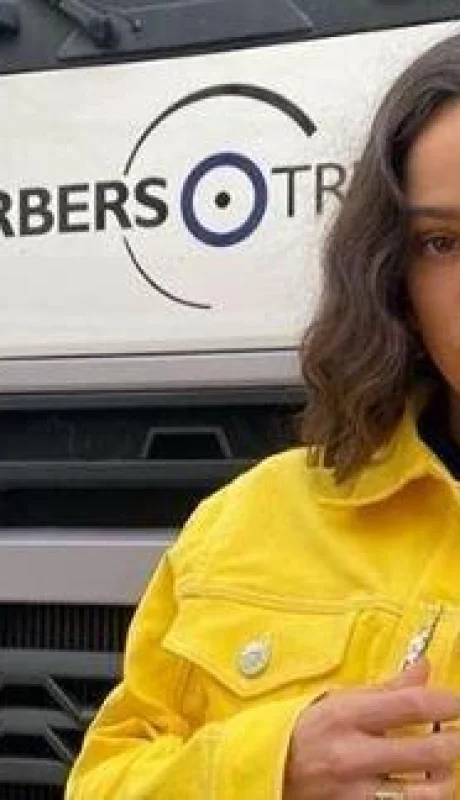 rosalía-instagram-camión-fotos-video-mal-querer-5