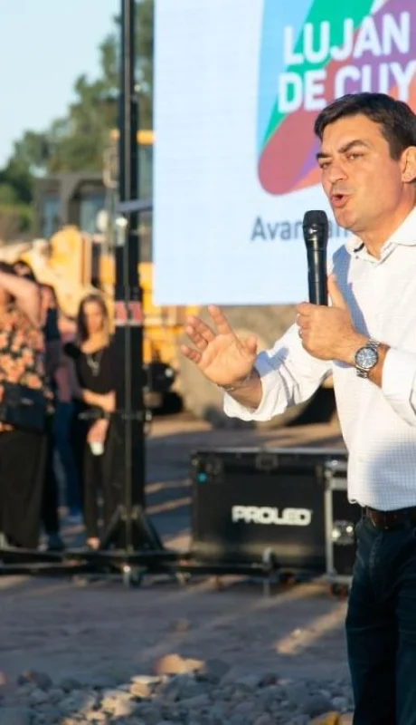 De-Marchi-y-hito-más-importante-de-la-gestión.-La-Relocalización-del-Bajo-Luján