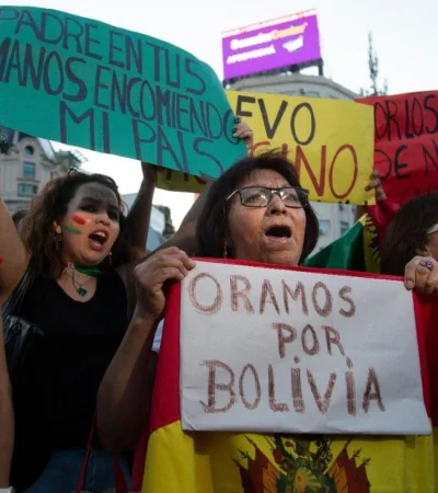 Bolivianos