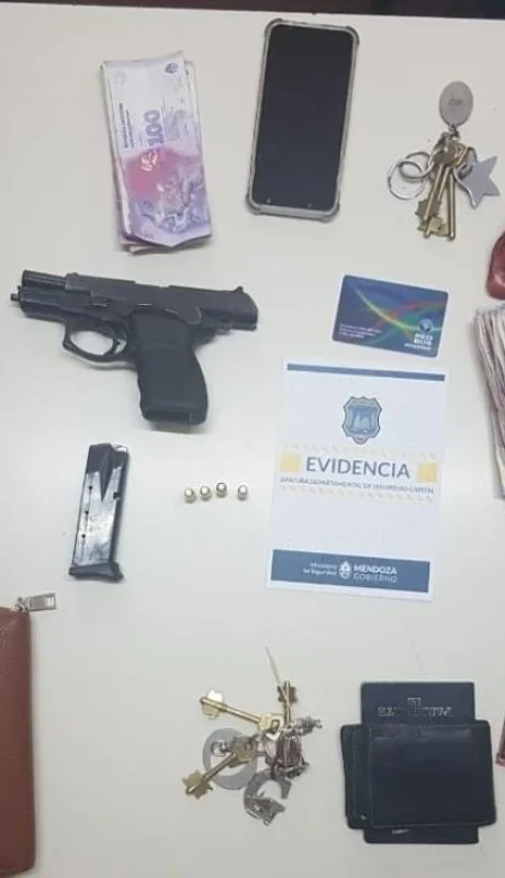 detenido-policiales-sexta-sección-mendoza