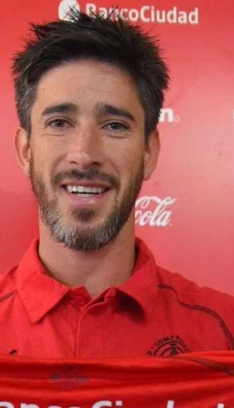 pablo-pérez-independiente-pase-club-moyano