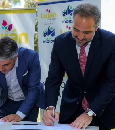 Firma-del-convenio-de-la-Microrregión-Luján-Maipú