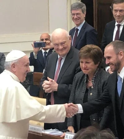 Papa-Francisco-Guzmán