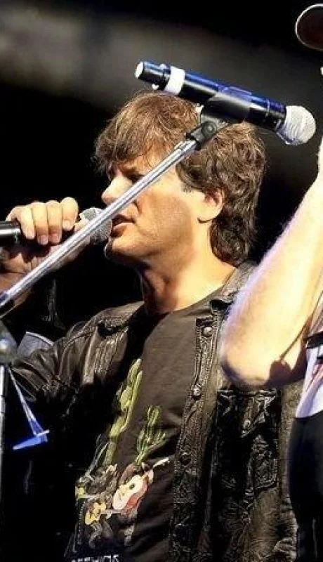 thumbnail_homenaje-charly-Foto-Mario-Sar