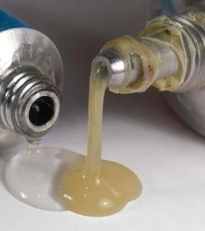 pegamento-áfrica-dentenido-mujer-vagina-foto