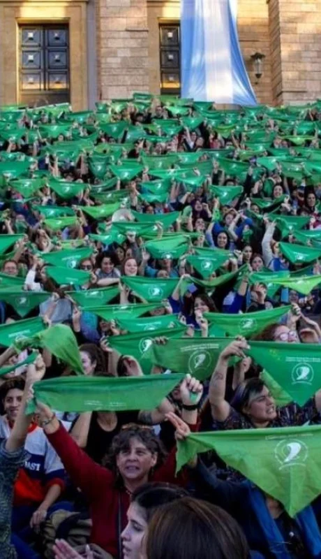 pañuelazo-verde-aborto-legal