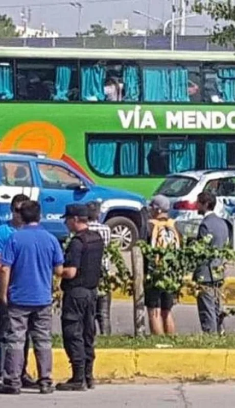 coronavirus-mendoza-terminal-caso-micro