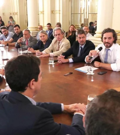 Santiago-Cafiero-coronavirus