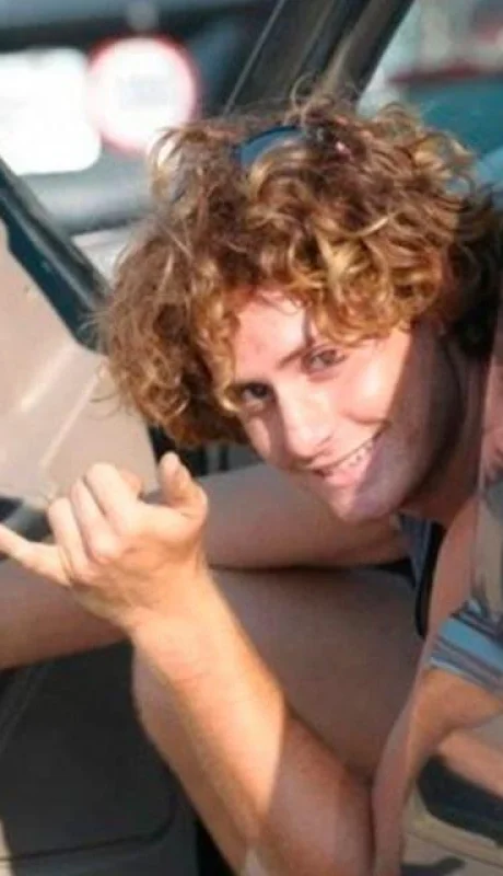 surfer-cuarentena-foto-camioneta-caso