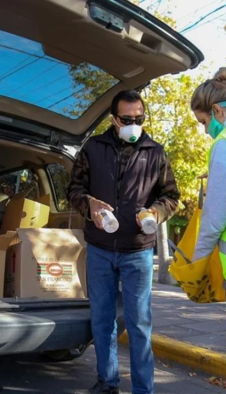 Distribución-gratuita-del-acohol-en-gel-en-luján