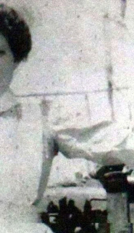 Jessop,-cuando-era-camarera-del-Olimpic-antes-de-ser-elegida-para-trabajar-en-el-Titanic.